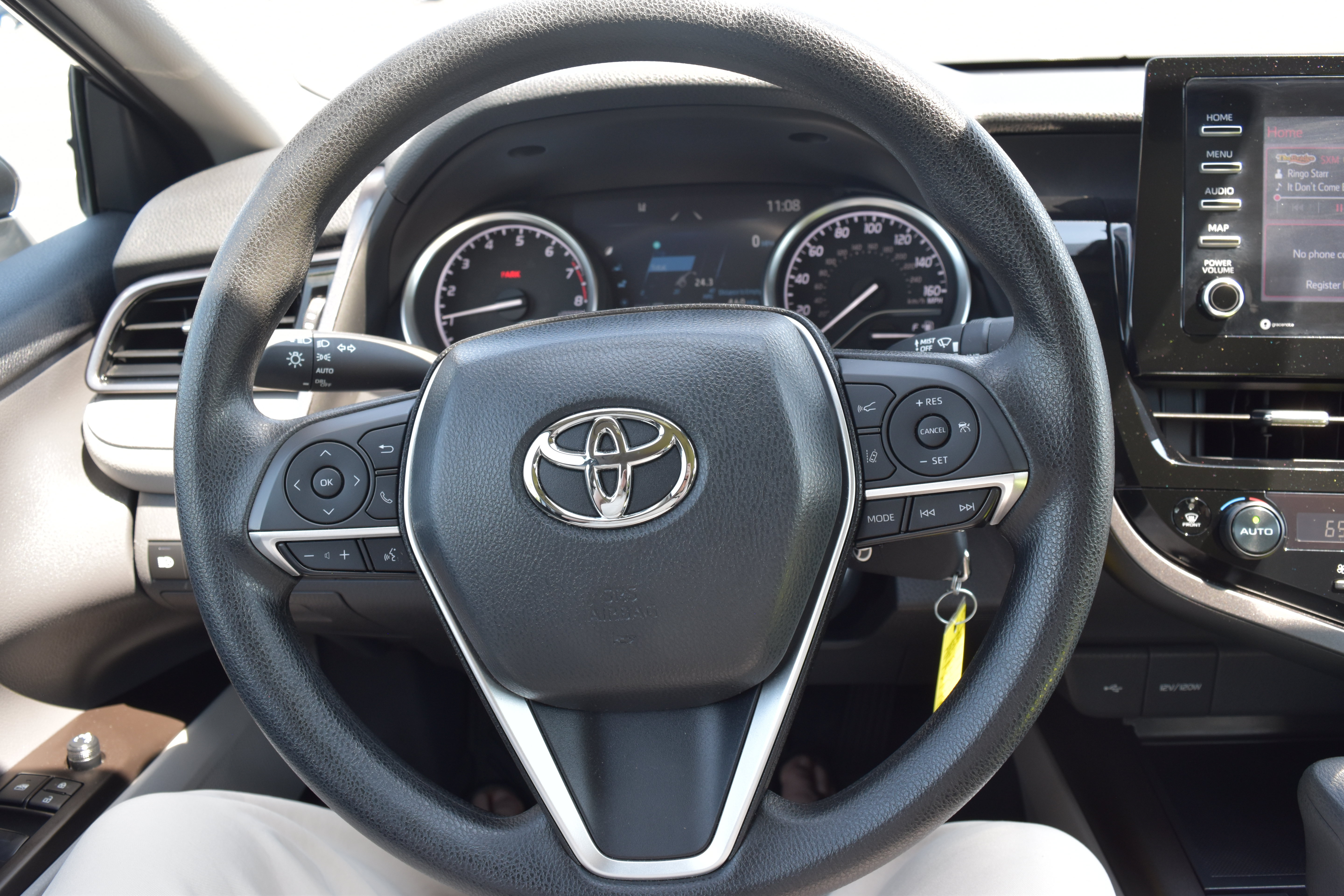 Used 2024 Toyota Camry LE AWD/4WD image 16