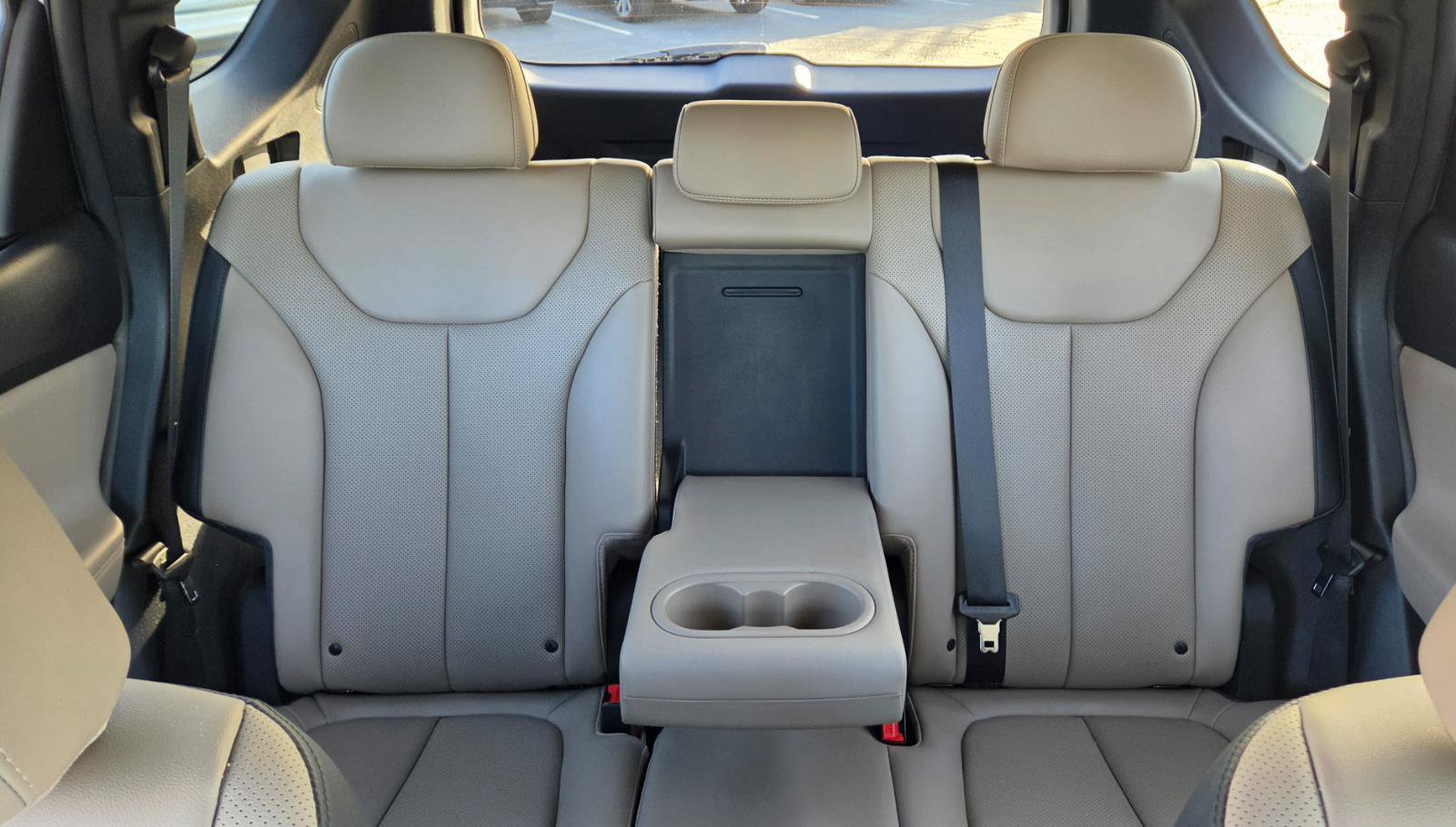 Used 2023 Hyundai Santa Fe SEL w/ Premium Package image 50