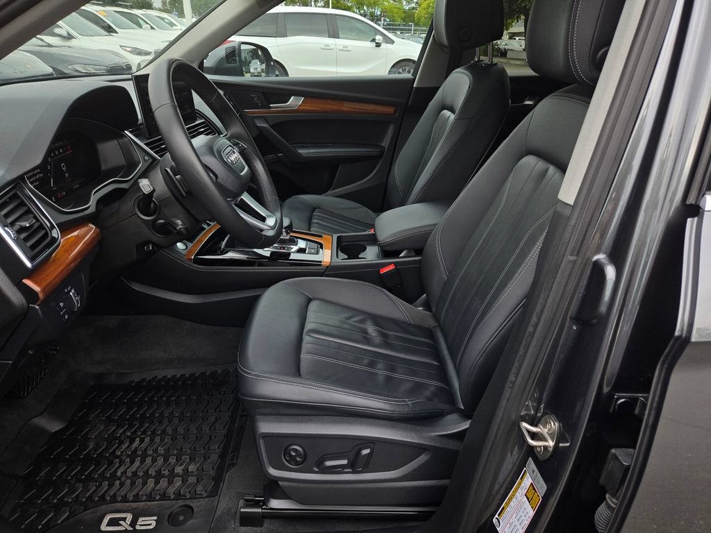 Used 2023 Audi Q5 2.0T Premium Plus w/ Premium Plus Package AWD/4WD image 17