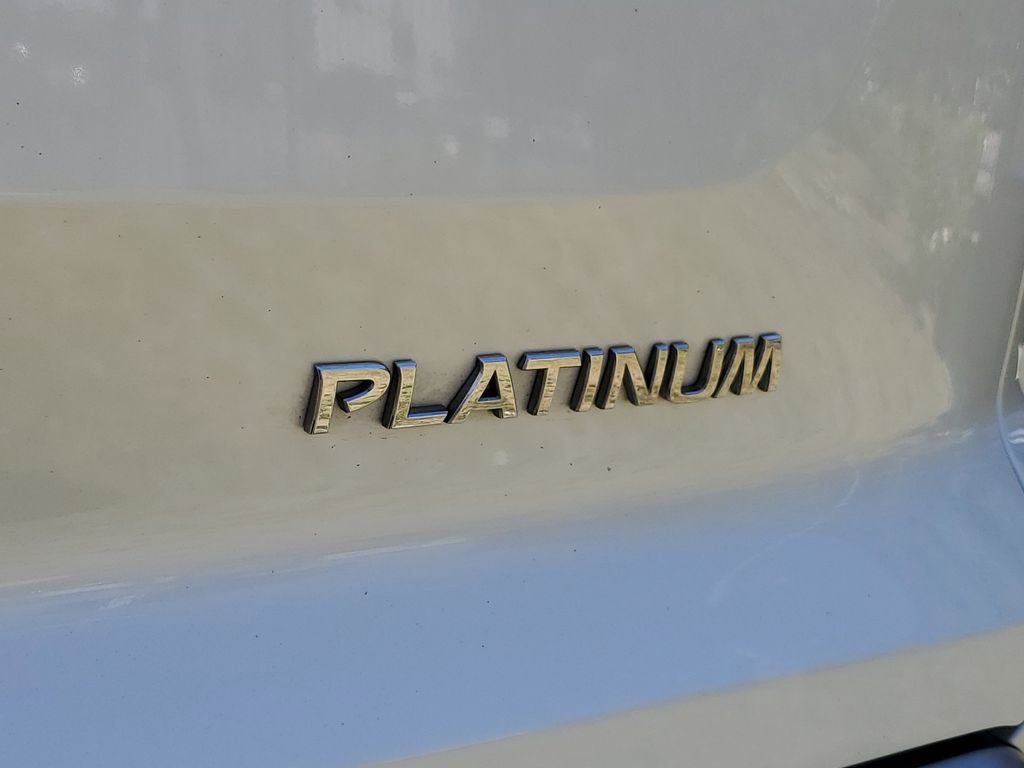 Used 2022 Nissan Pathfinder Platinum w/ Cargo Package FWD image 8