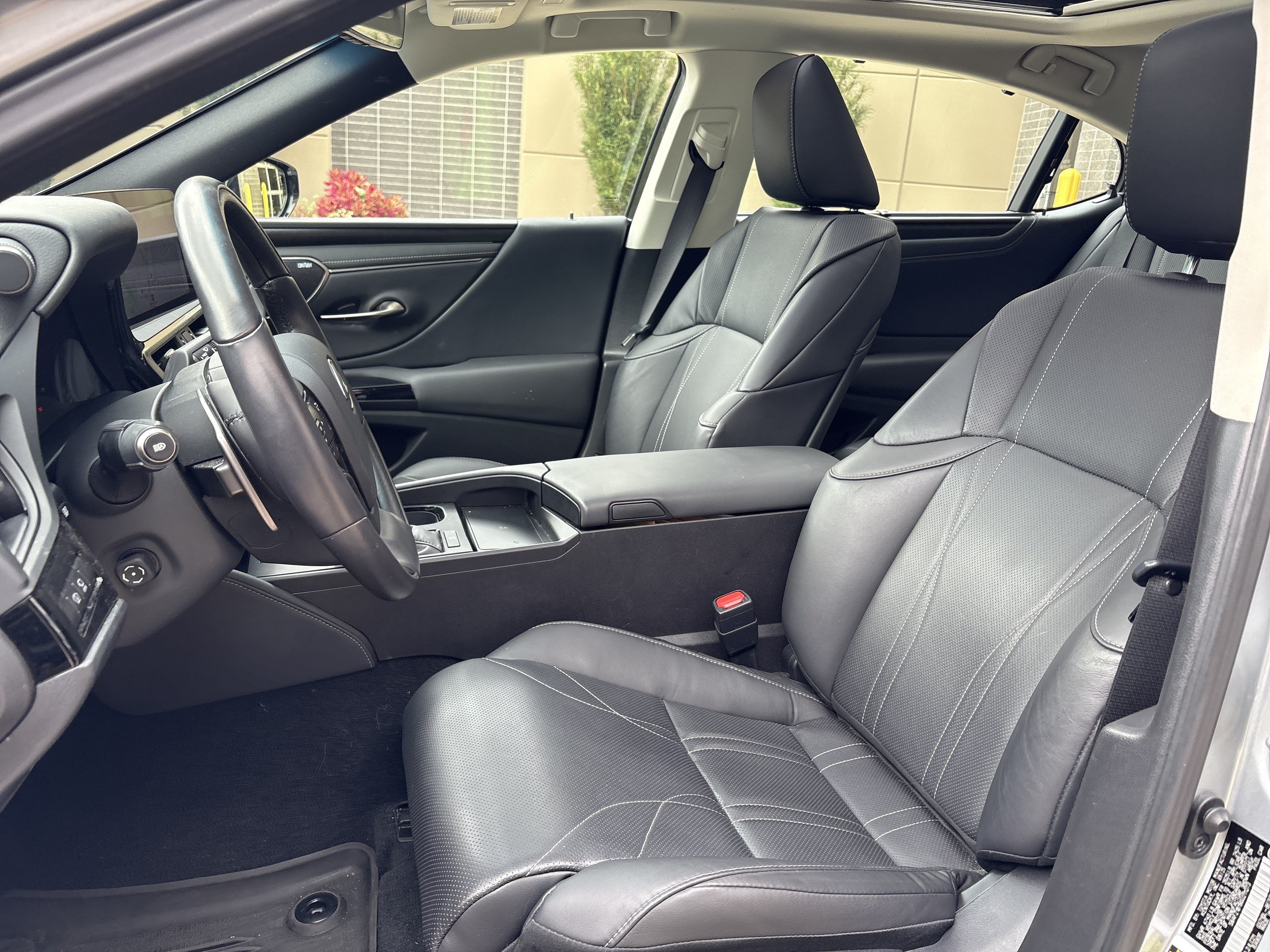 Certified 2025 Lexus ES 350 Ultra Luxury w/ Accessory Package (Z2) FWD image 16