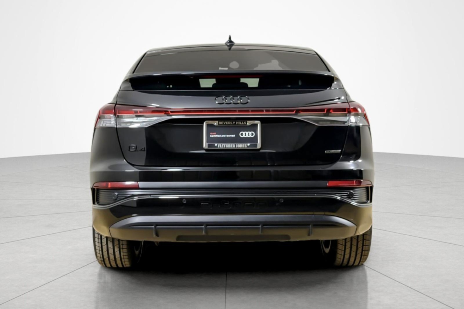 Certified 2023 Audi Q4 e-tron Premium Plus AWD/4WD image 4