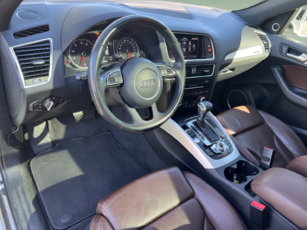 Used 2017 Audi Q5 2.0T Premium Plus w/ Technology Package AWD/4WD image 17