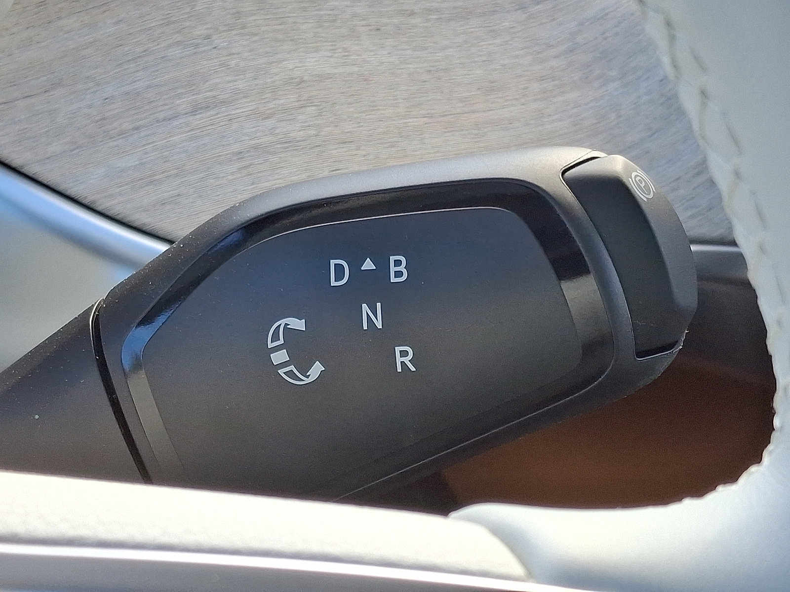 New 2025 Volkswagen ID. Buzz 1st Edition image 8