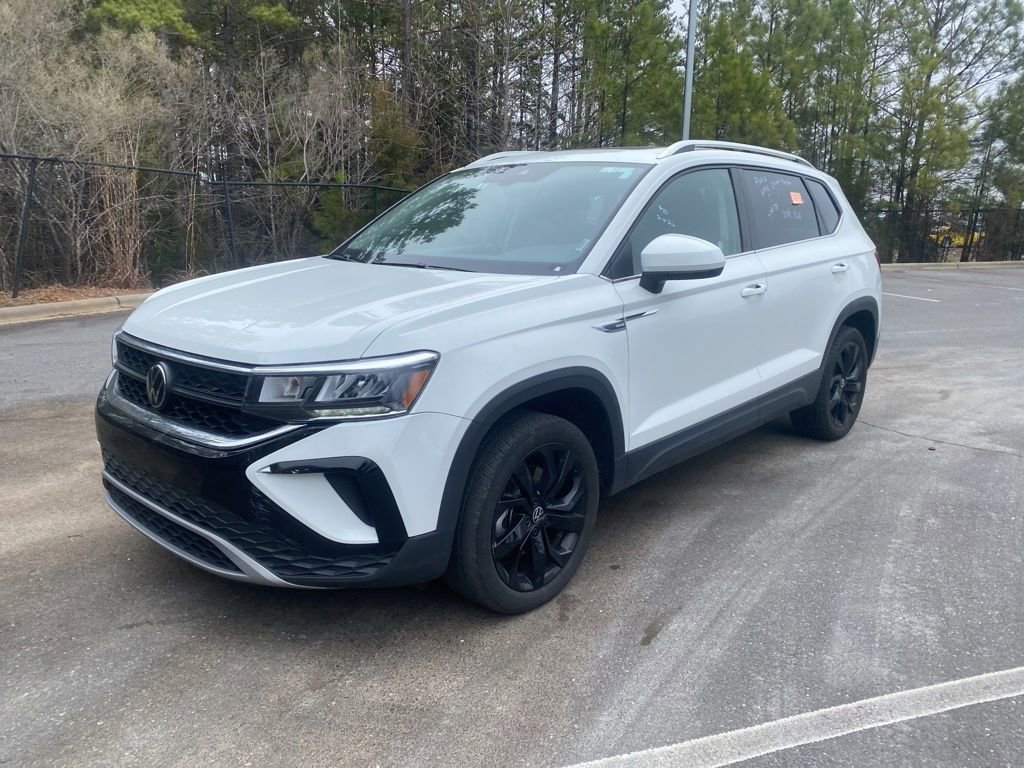 Used 2024 Volkswagen Taos SE image 7