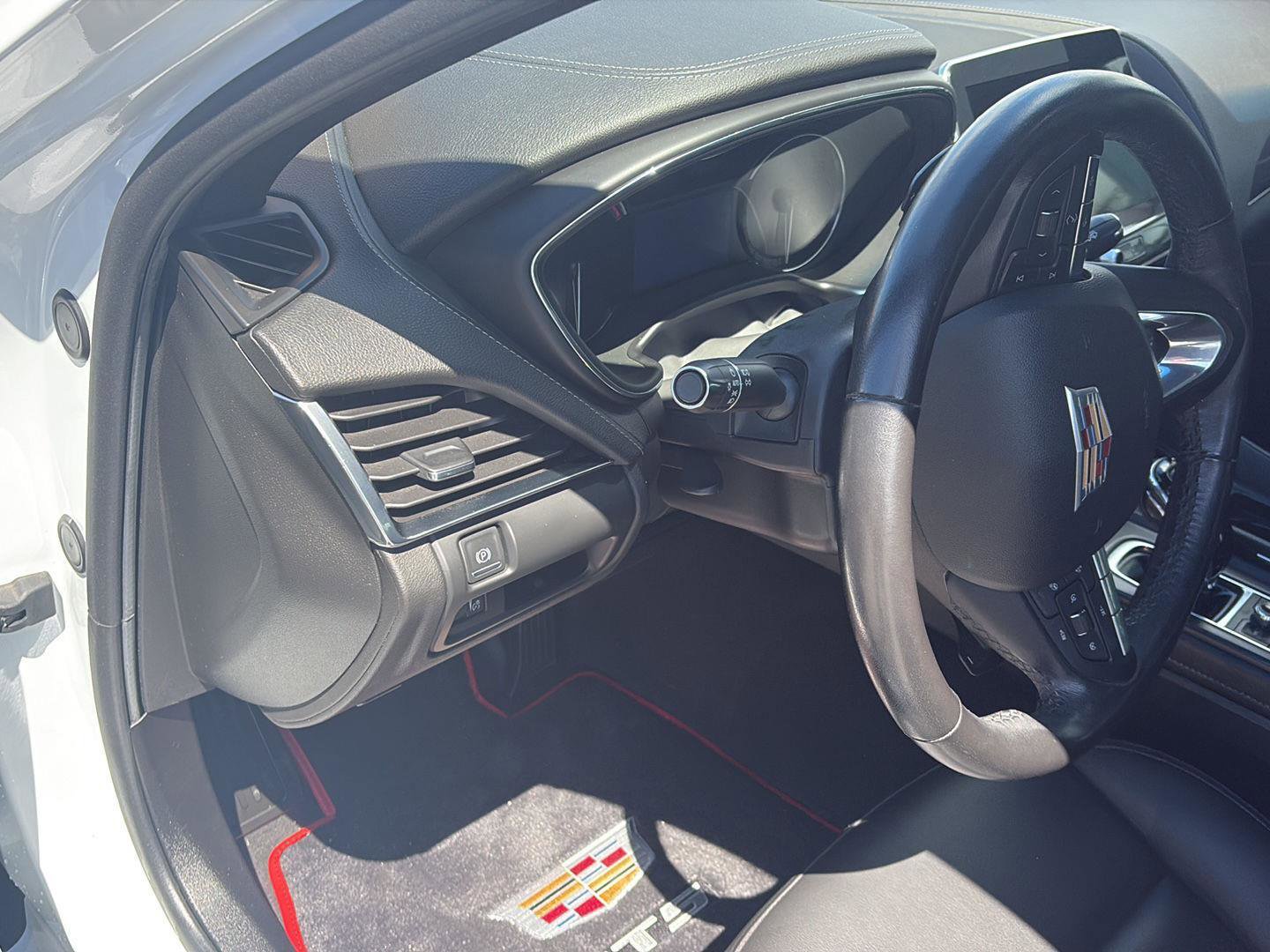 Used 2020 Cadillac CT5 Luxury w/ Cold Weather Package image 10