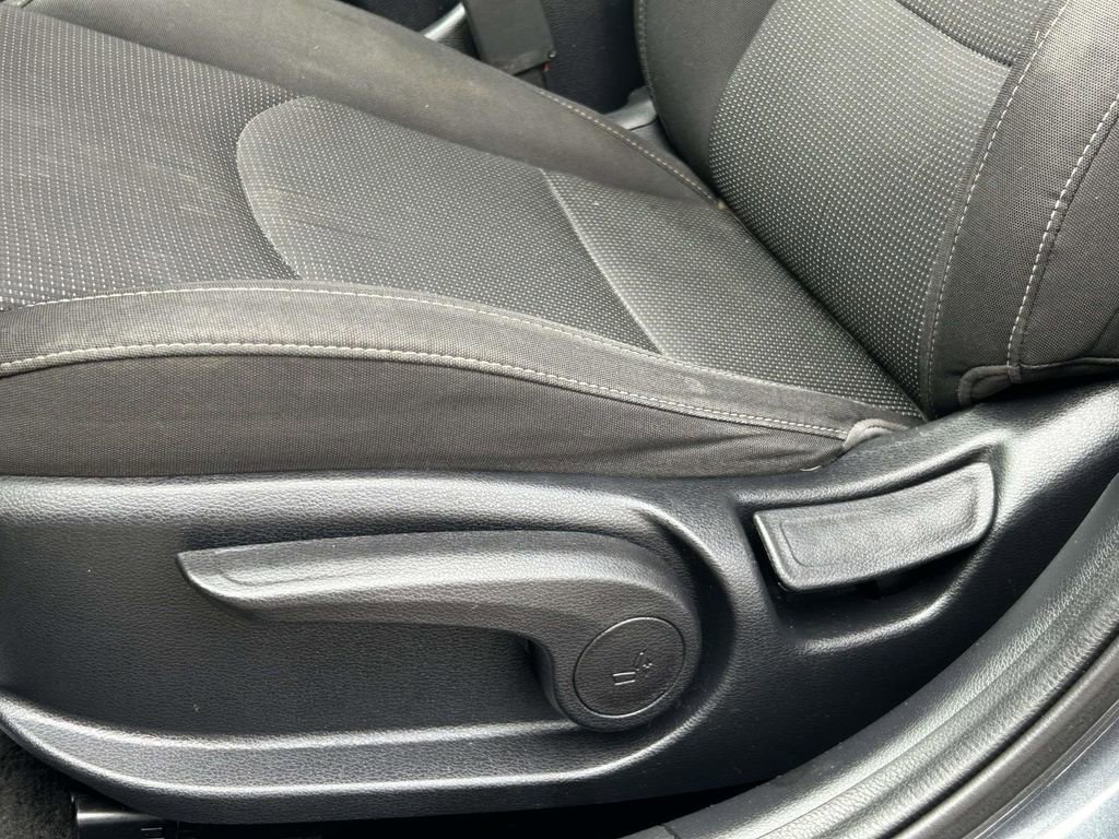 Used 2019 Kia Forte LXS image 18