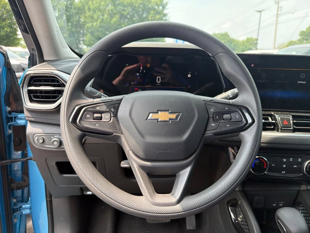 Used 2025 Chevrolet TrailBlazer LT FWD image 14