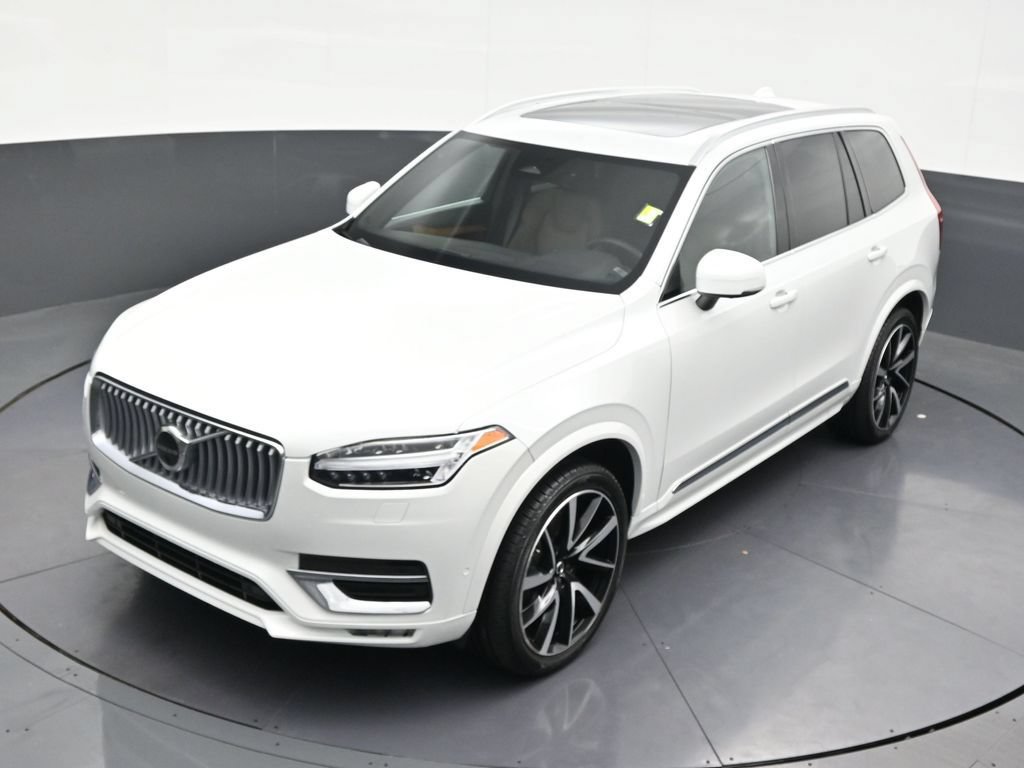 Certified 2023 Volvo XC90 B5 Plus AWD/4WD image 19