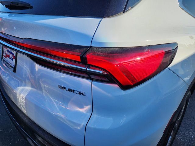 Used 2025 Buick Enclave Preferred image 5