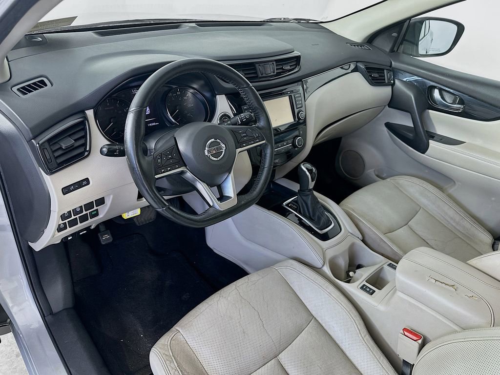 Used 2018 Nissan Rogue Sport SL w/ SL Premium Package FWD image 29