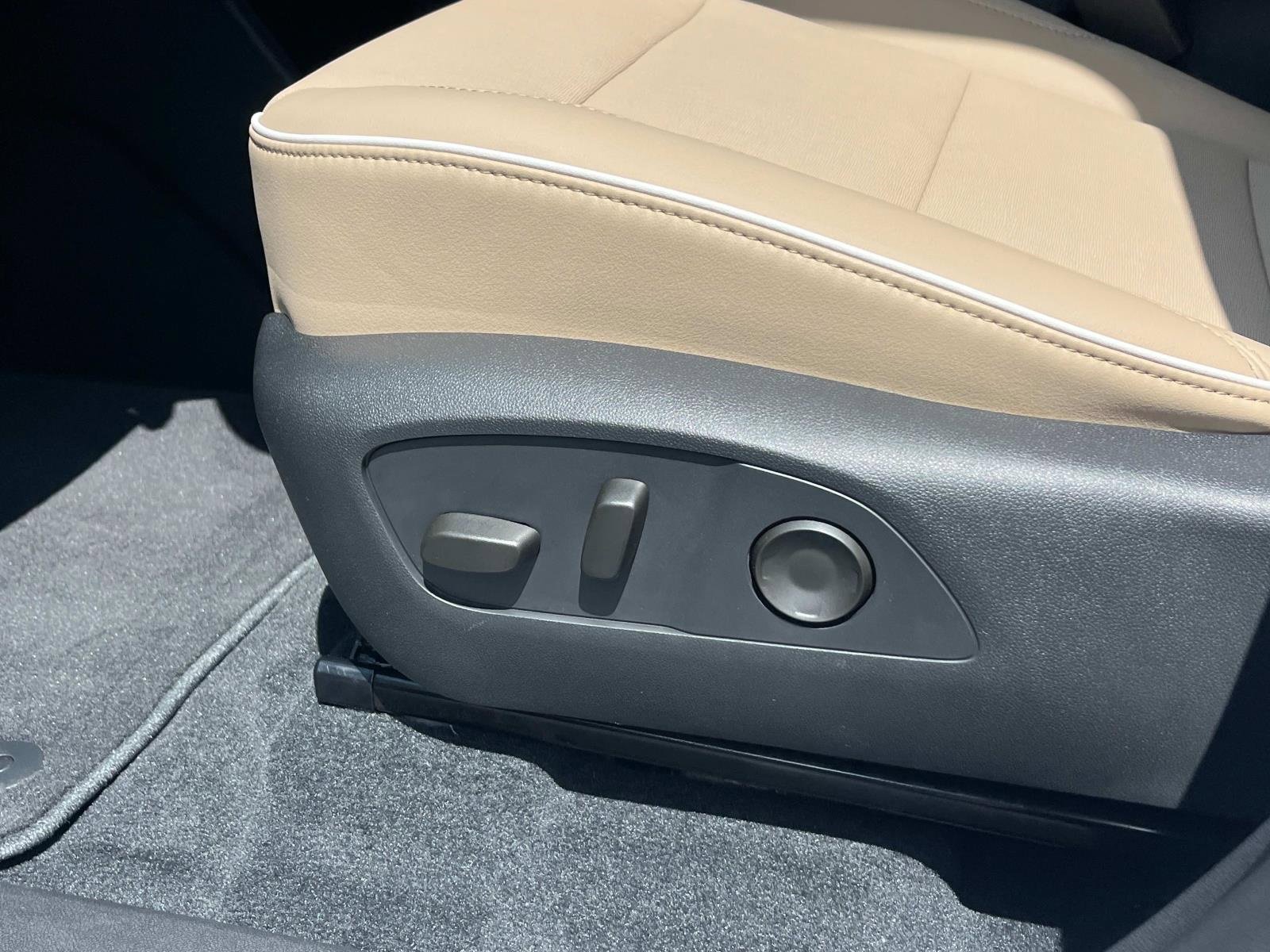 New 2026 Buick Enclave Preferred w/ Power Package image 26