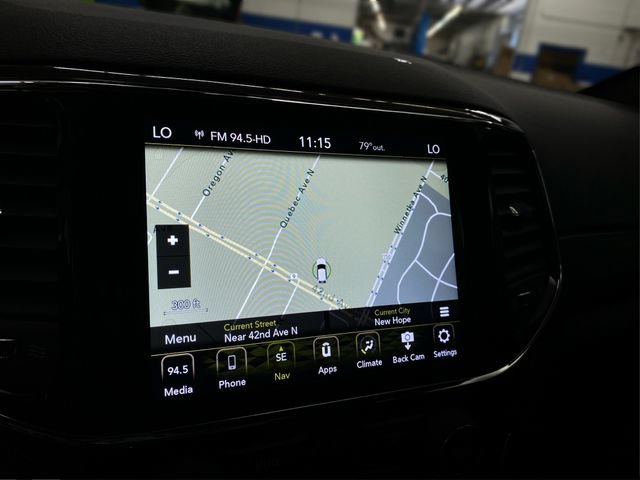 Used 2020 Jeep Grand Cherokee Altitude AWD/4WD image 29