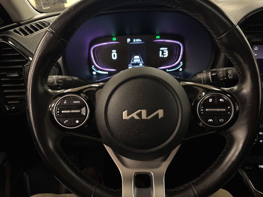 Used 2023 Kia Soul EX image 12