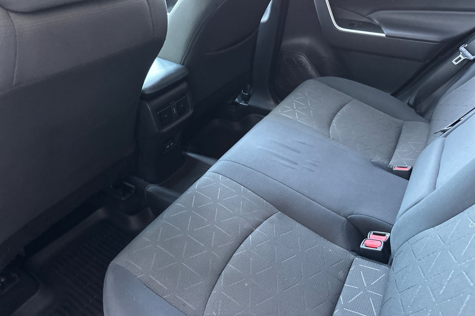Certified 2022 Toyota RAV4 XLE w/ Convenience Package FWD image 12