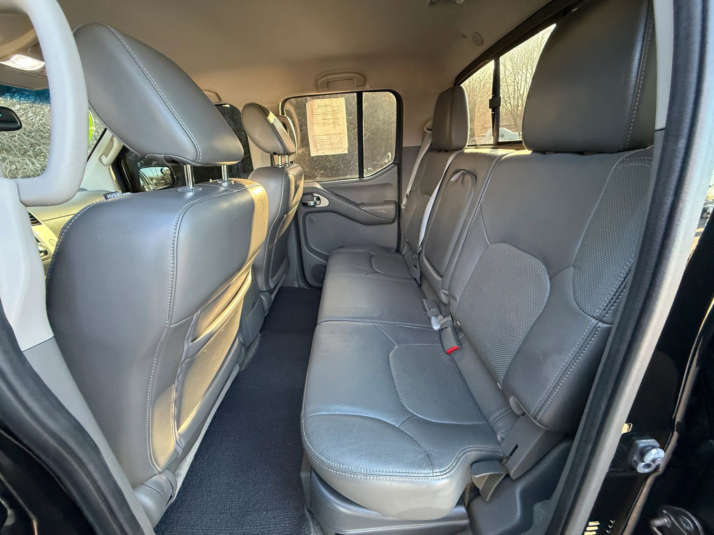 Used 2014 Nissan Frontier SL image 59
