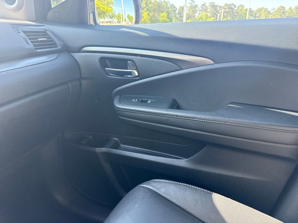 Used 2022 Honda Pilot Special Edition image 17