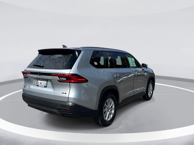 Used 2024 Toyota Grand Highlander AWD image 4