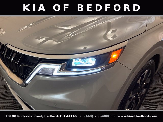 Certified 2024 Kia Carnival EX FWD image 11