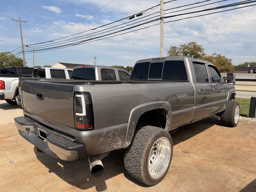 Used 2006 Chevrolet Silverado 3500 LT w/ Heavy-Duty Power Package AWD/4WD image 9