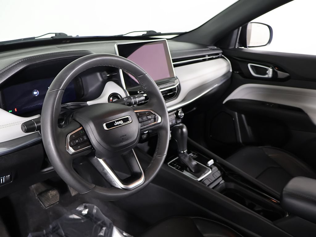 Used 2023 Jeep Compass Limited w/ Elite Group AWD/4WD image 25