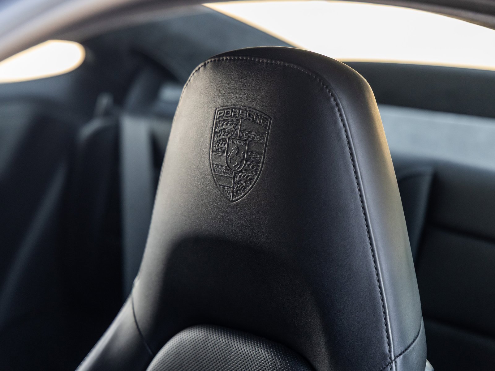 Used 2018 Porsche 911 Turbo image 32