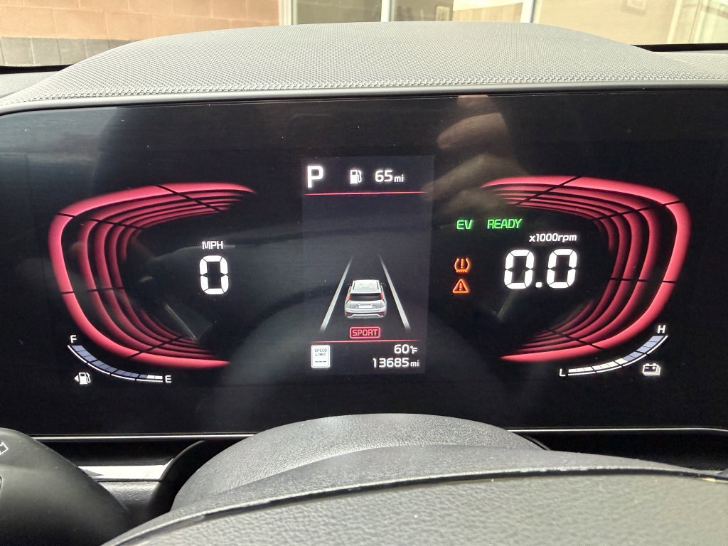 Used 2023 Kia Niro EX Touring image 17