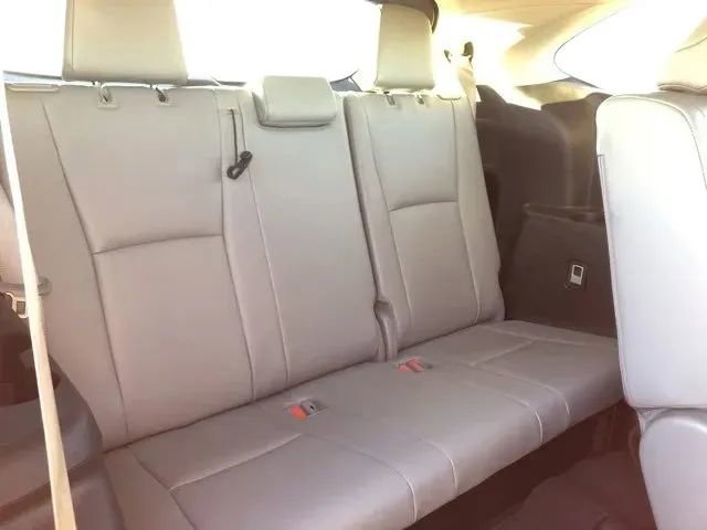 Used 2023 Toyota Highlander XLE image 33