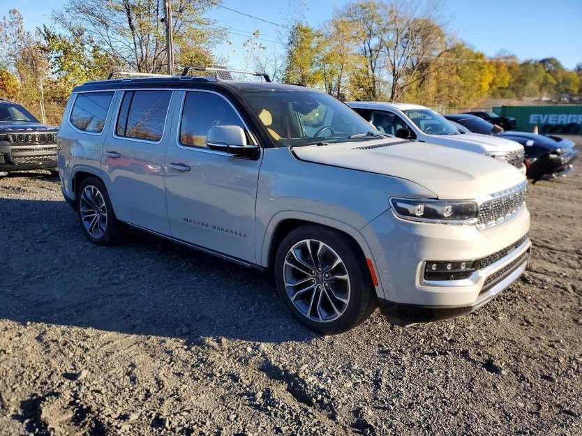 Used 2022 Jeep Grand Wagoneer Series III image 1