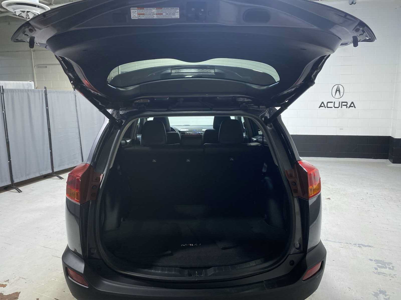 Used 2013 Toyota RAV4 Limited AWD/4WD image 19