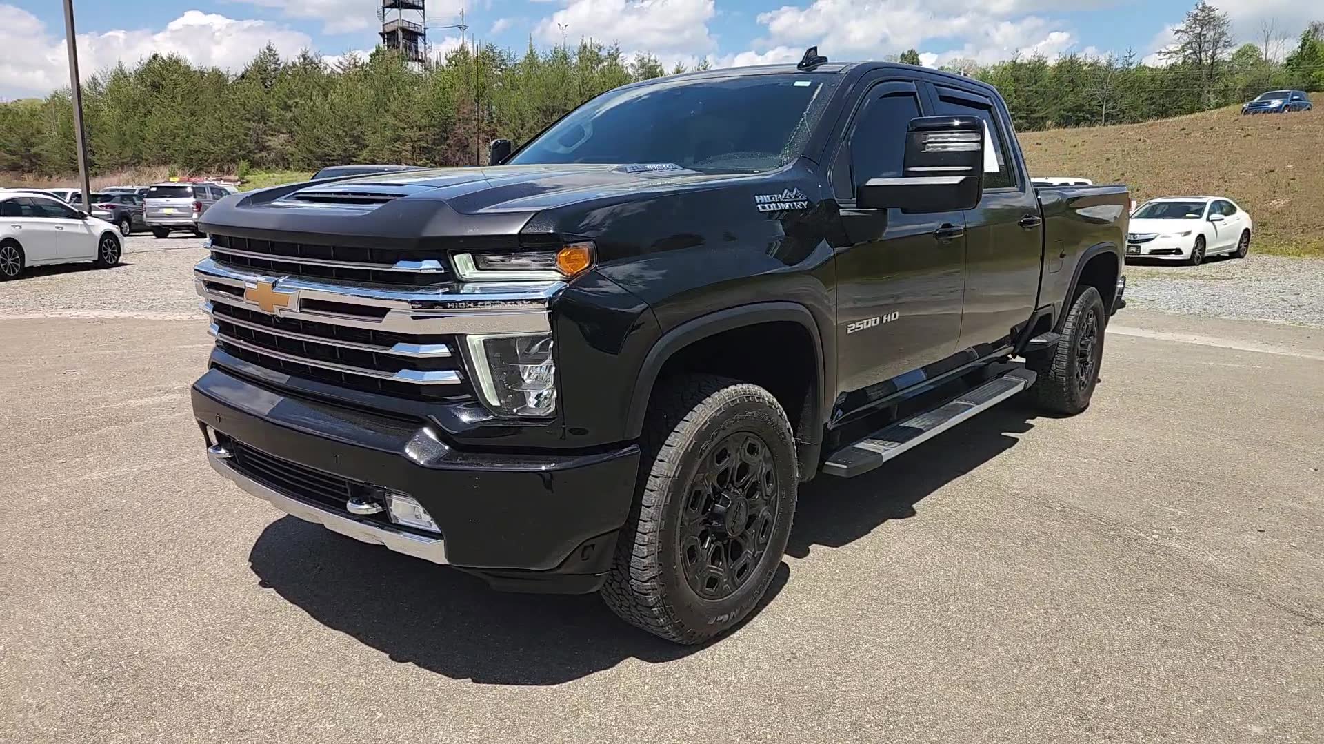 Used 2023 Chevrolet Silverado 2500 High Country w/ Safety Package II AWD/4WD image 2