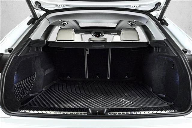 Certified 2025 Audi Q5 Premium w/ Convenience Package image 6