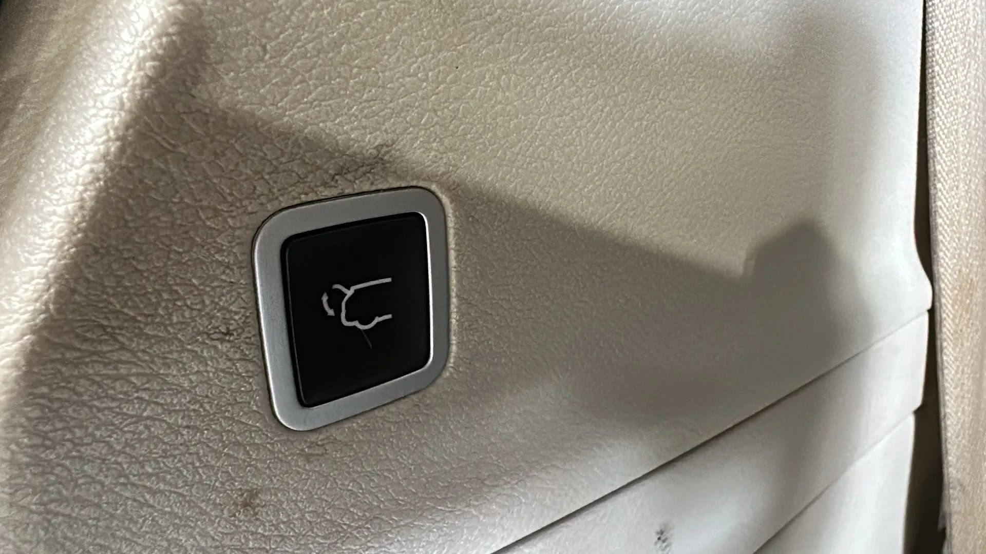 Used 2017 Chrysler Pacifica Touring-L Plus FWD image 16