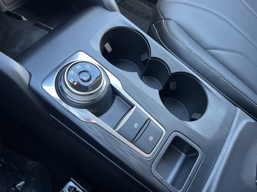 New 2025 Ford Escape SE w/ PHEV Premium Package image 30