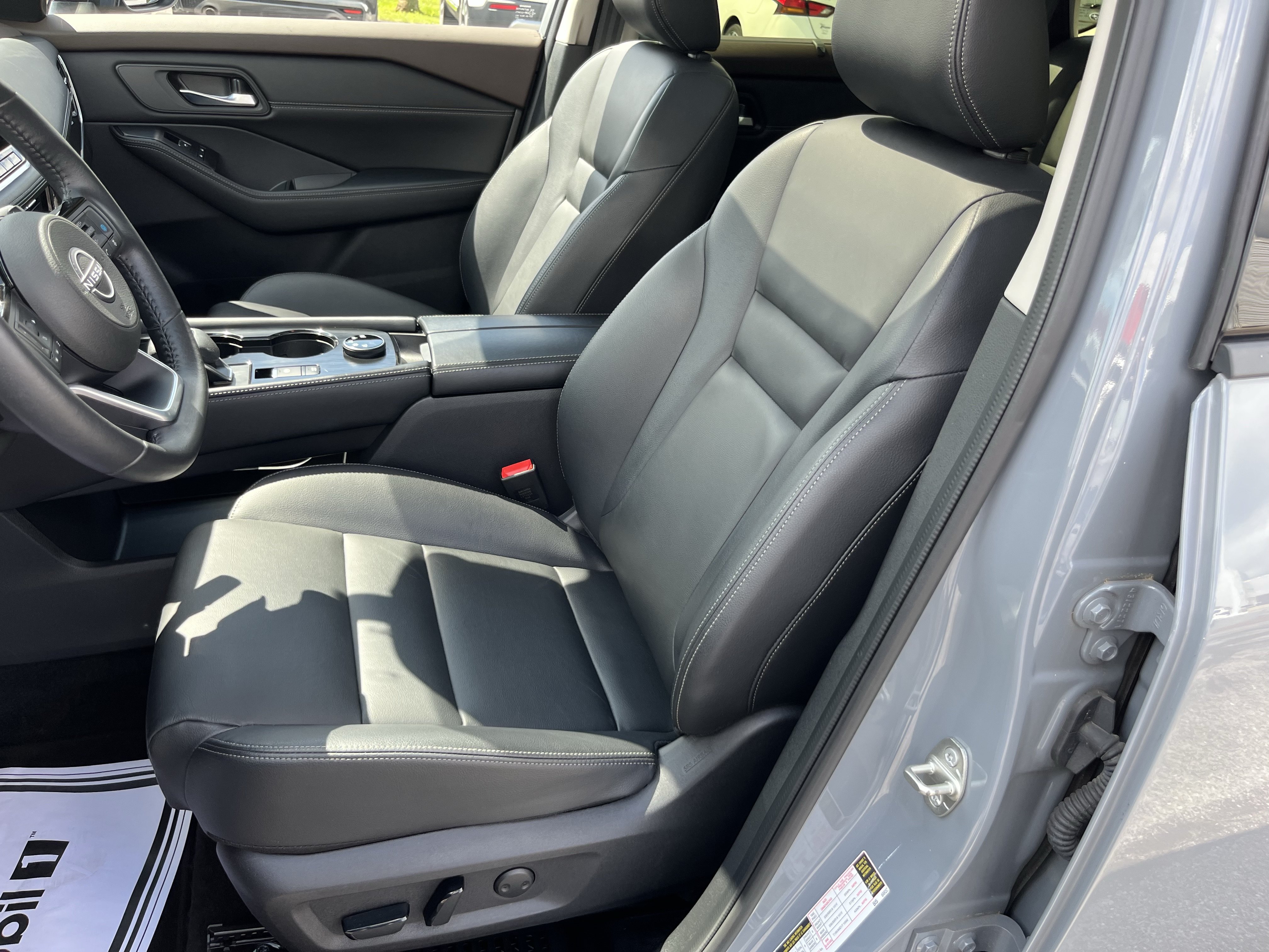 Used 2023 Nissan Rogue SL w/ SL Premium Package AWD/4WD image 16