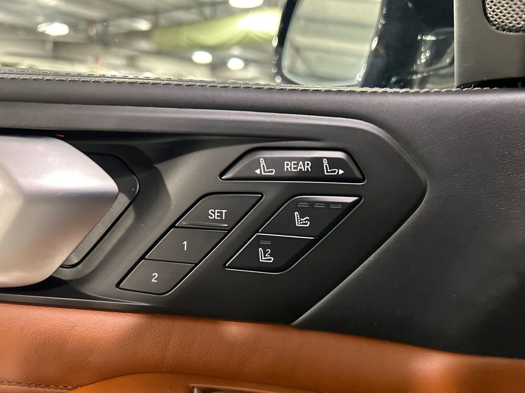 Used 2022 BMW X7 M50i AWD/4WD image 24