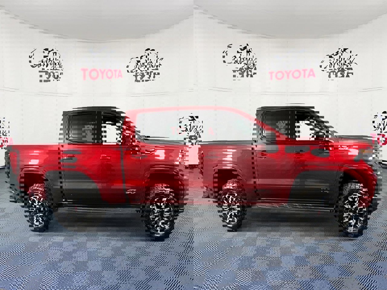 Used 2025 GMC Sierra 1500 AT4 w/ AT4 Premium Package image 8