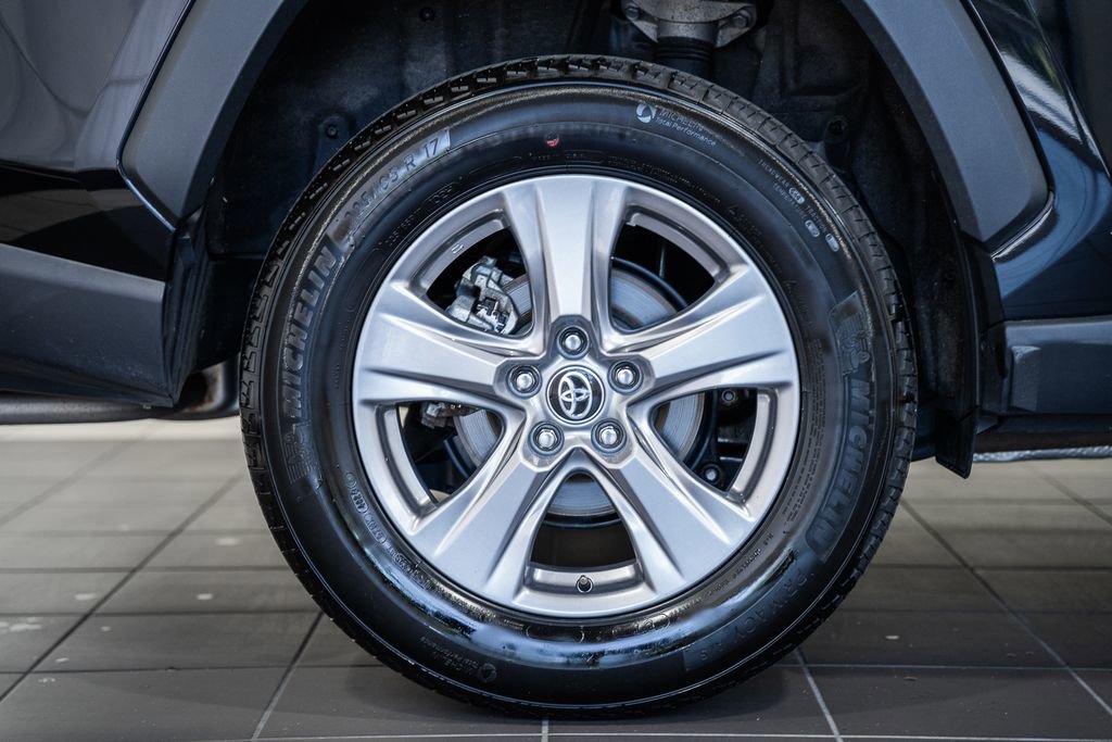 Used 2025 Toyota RAV4 XLE image 14