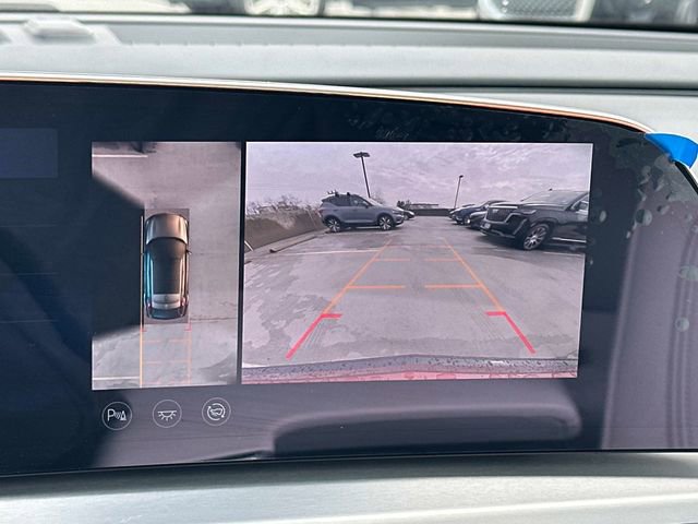 Used 2025 Cadillac Lyriq Sport image 4