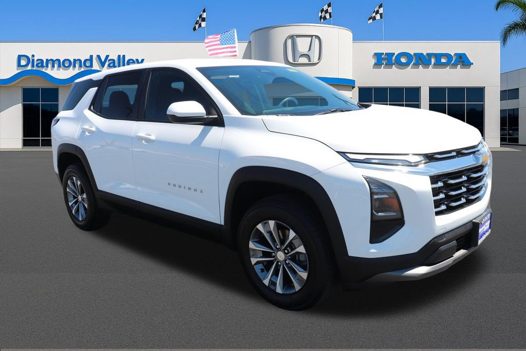 Used 2026 Chevrolet Equinox LT FWD image 1