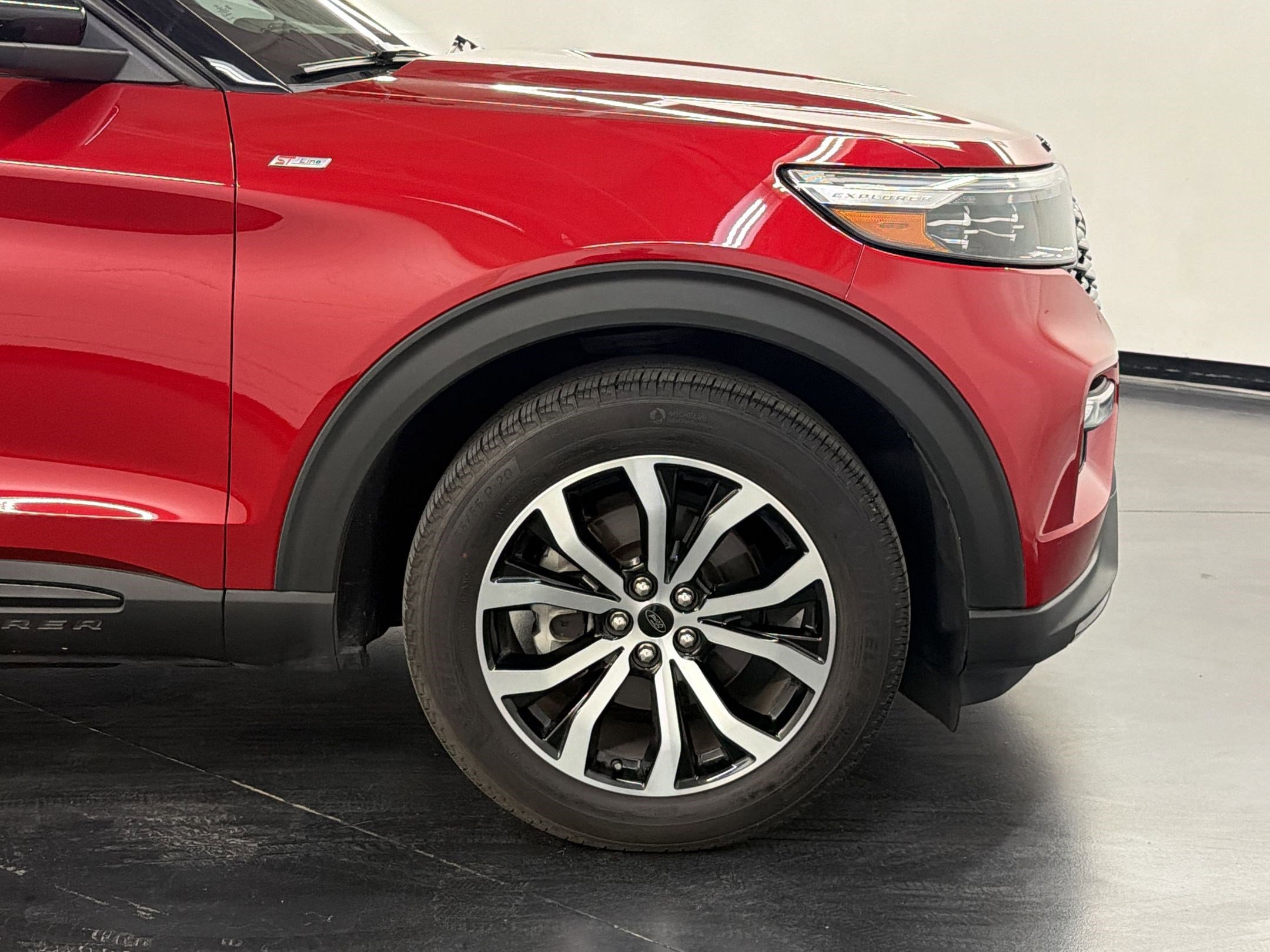 Used 2022 Ford Explorer ST-Line w/ Class IV Trailer Tow Package image 12