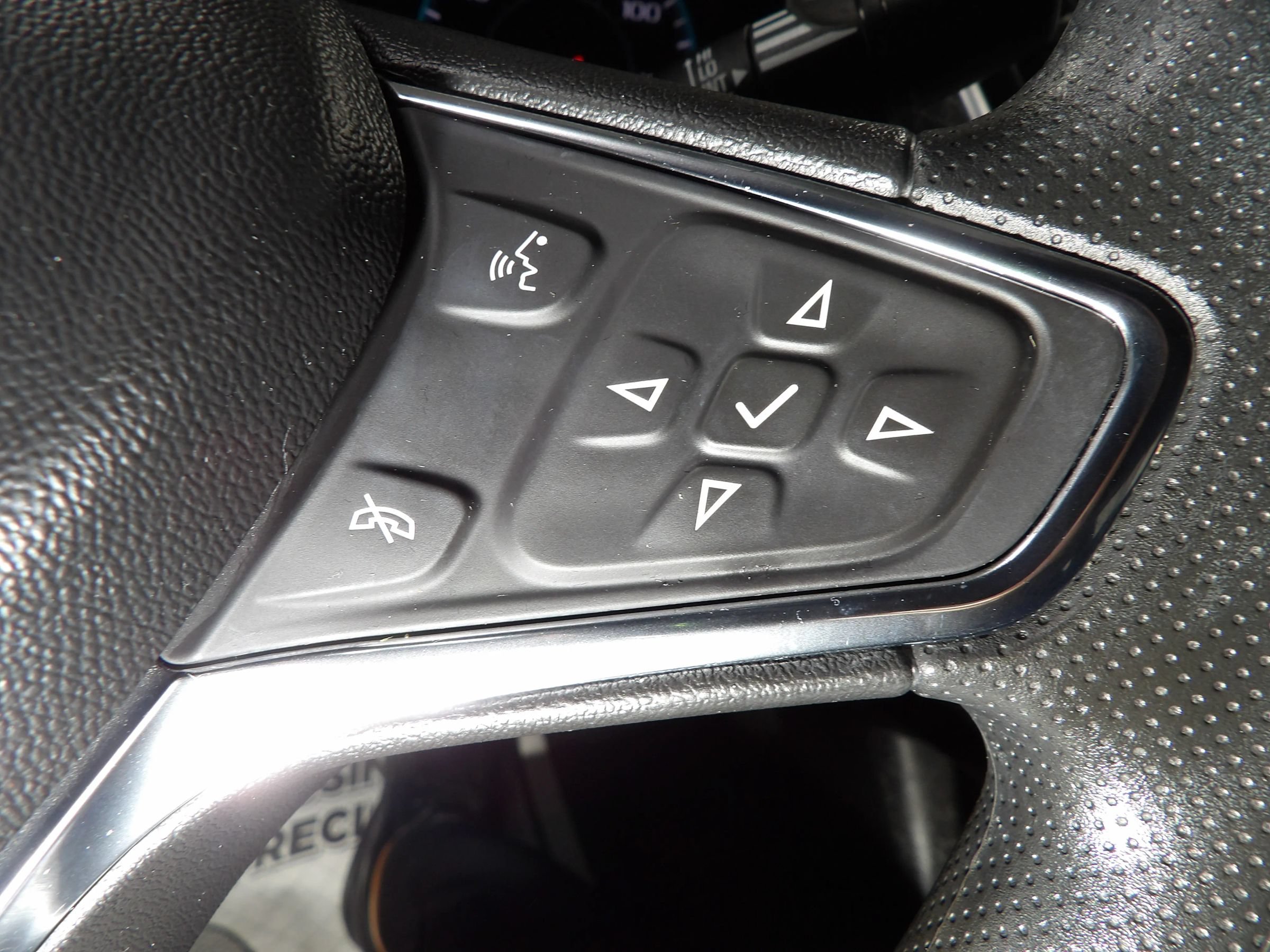 Used 2020 Chevrolet Malibu LS FWD image 16