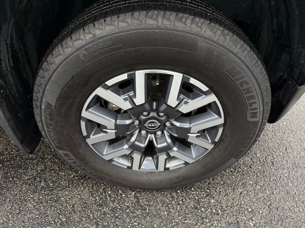Certified 2023 Nissan Frontier SV w/ SV Convenience Package image 9