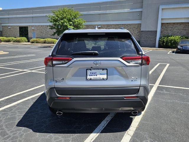 Used 2025 Toyota RAV4 XLE AWD/4WD image 7