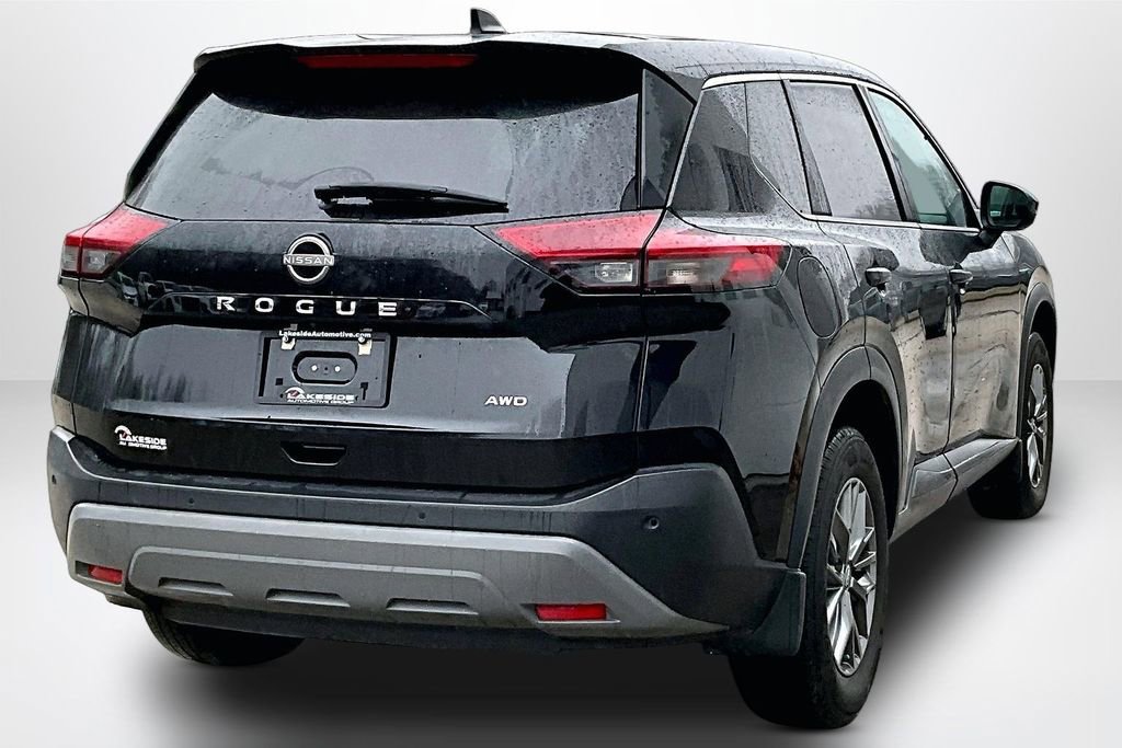 Used 2023 Nissan Rogue S image 5