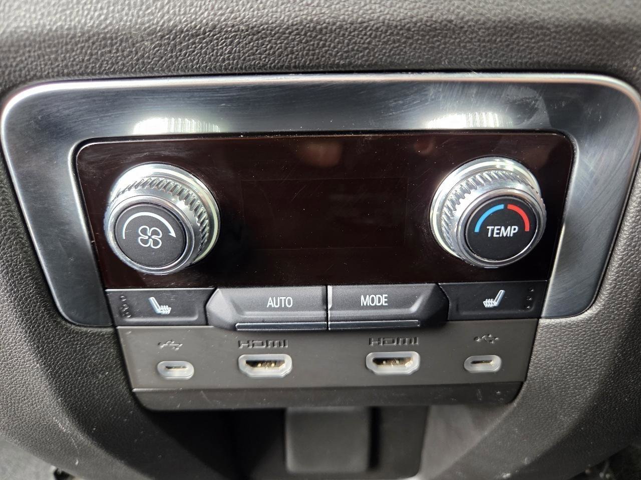 Used 2021 GMC Yukon Denali w/ Denali Ultimate Package image 44