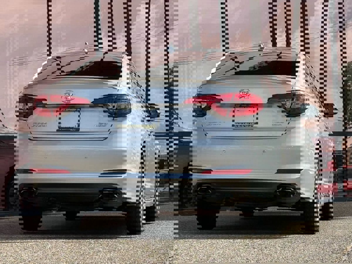 Used 2016 Hyundai Sonata Limited image 9