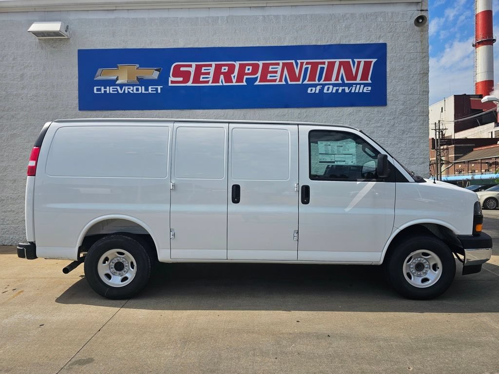 New 2025 Chevrolet Express 3500 w/ Driver Convenience Package RWD image 2
