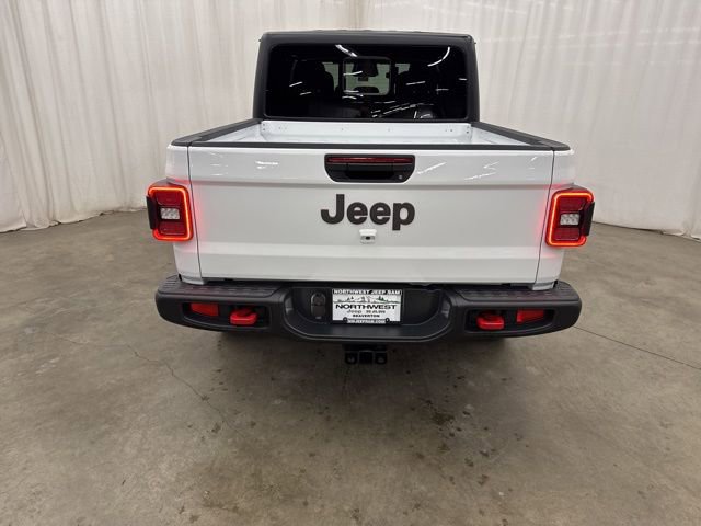 New 2026 Jeep Gladiator Rubicon w/ Steel Power Dome Hood Package AWD/4WD image 24