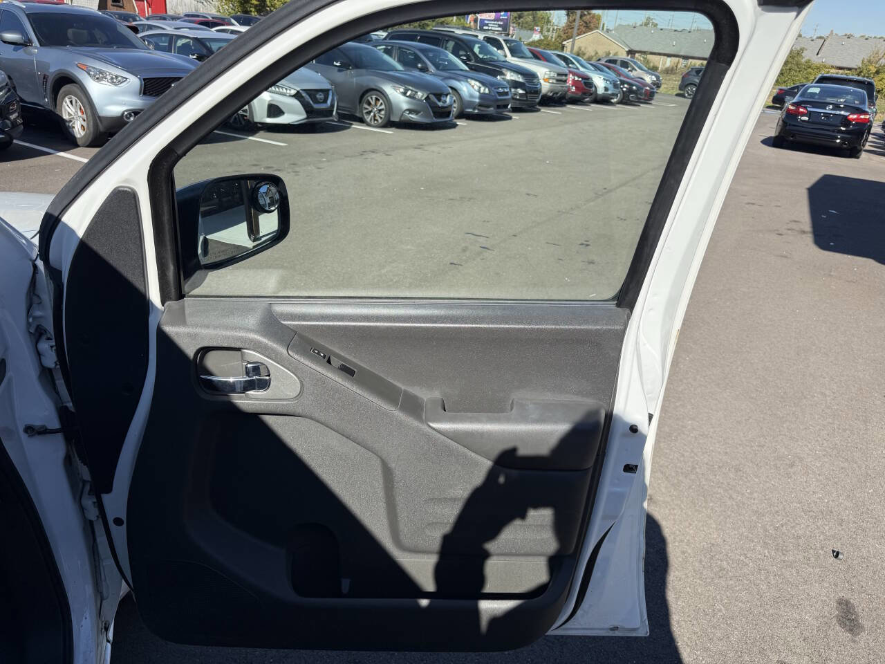 Used 2019 Nissan Frontier SV RWD image 15